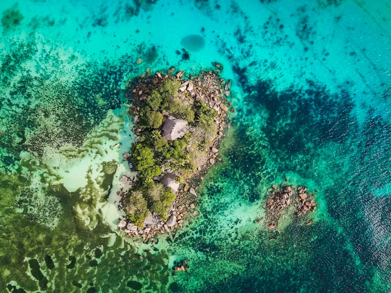 Vista aérea de isla en Seychelles