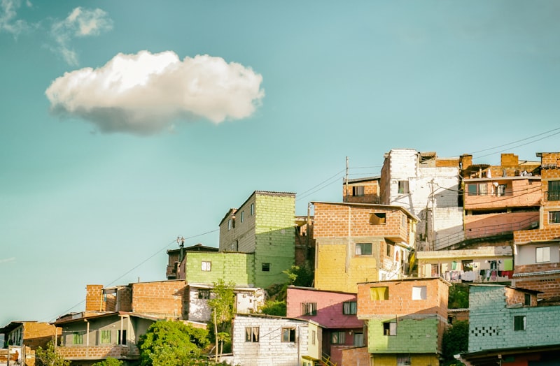 Casas coloridas en Medellín en Colombia
