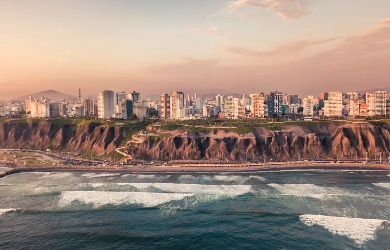 Costa de Lima en Perú