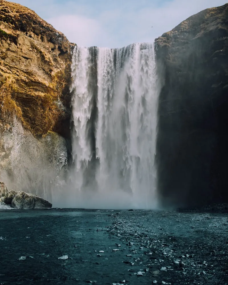 Cascada Skógafoss en Islandia