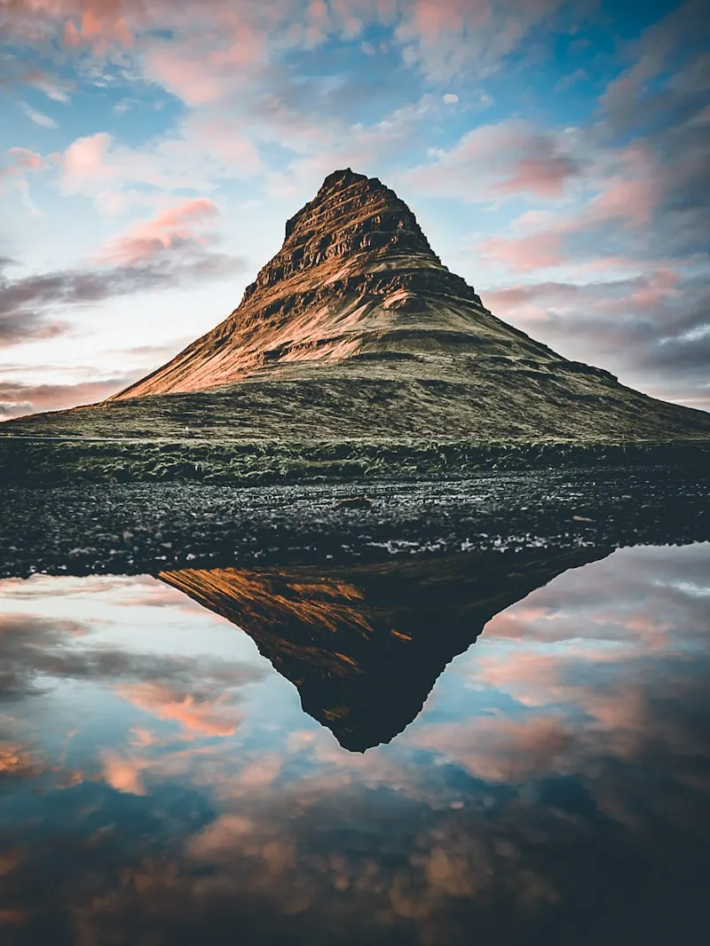 Montaña Kirkjufell en Islandia