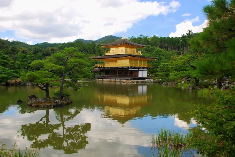 Templo Kinkaku-ji, Japón