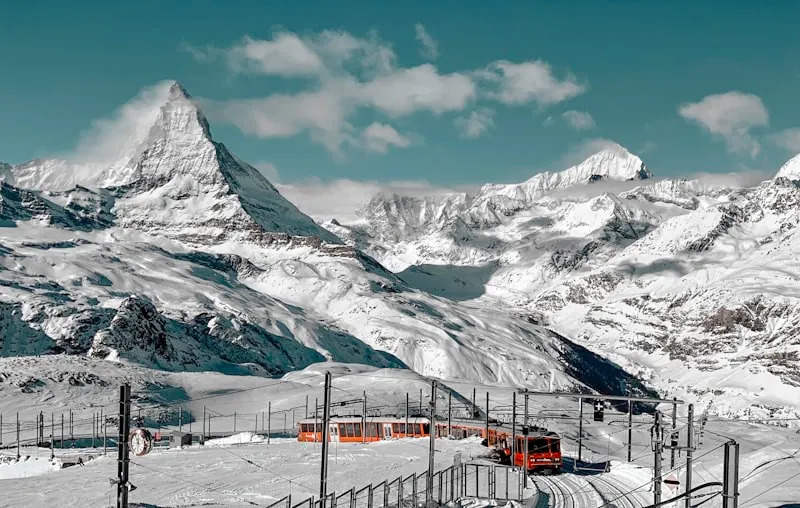 Matterhorn nevado en Suiza