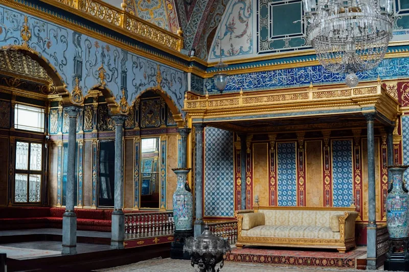 Interior de mezquita en Estambul