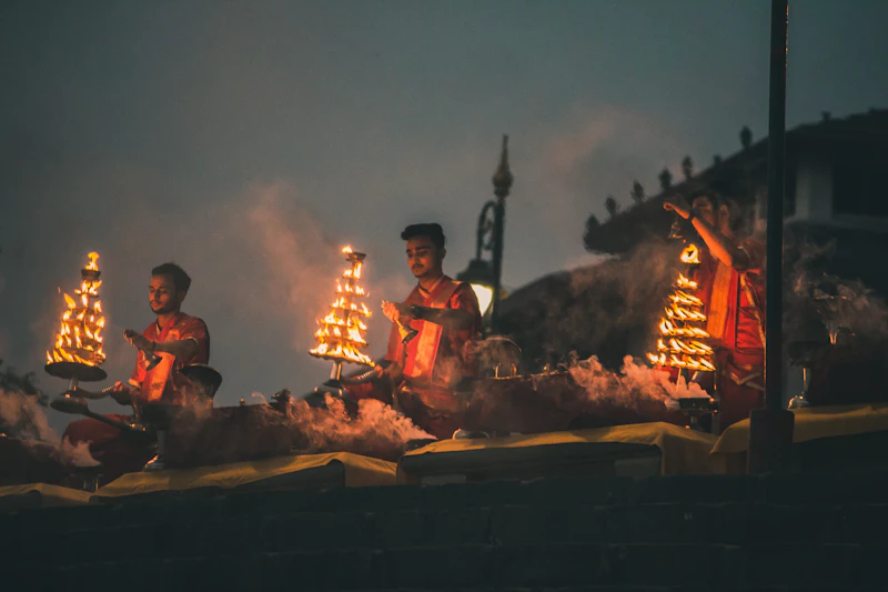 Ceremonia Aarti en Varanasi en India