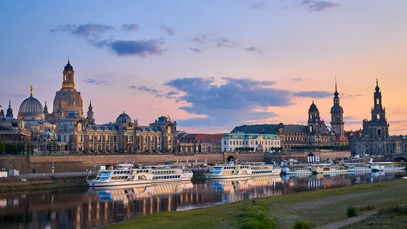 Dresde junto al río Elba en Alemania