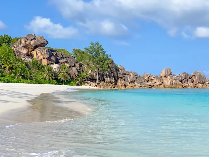 Costa rocosa de La Digue en Seychelles