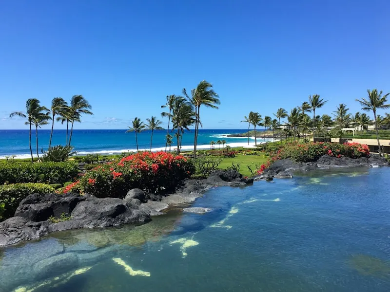 Playa tropical en Kauai en Hawái