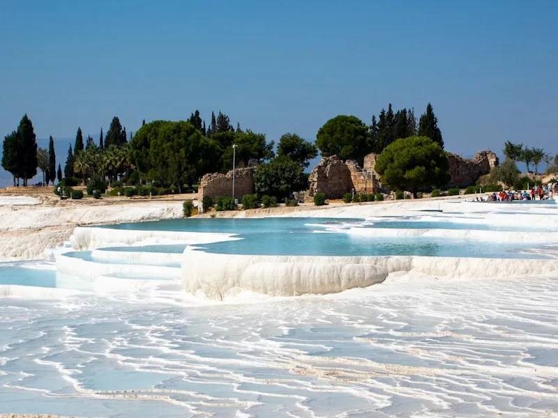 Terrazas de travertino de Pamukkale en Turquía