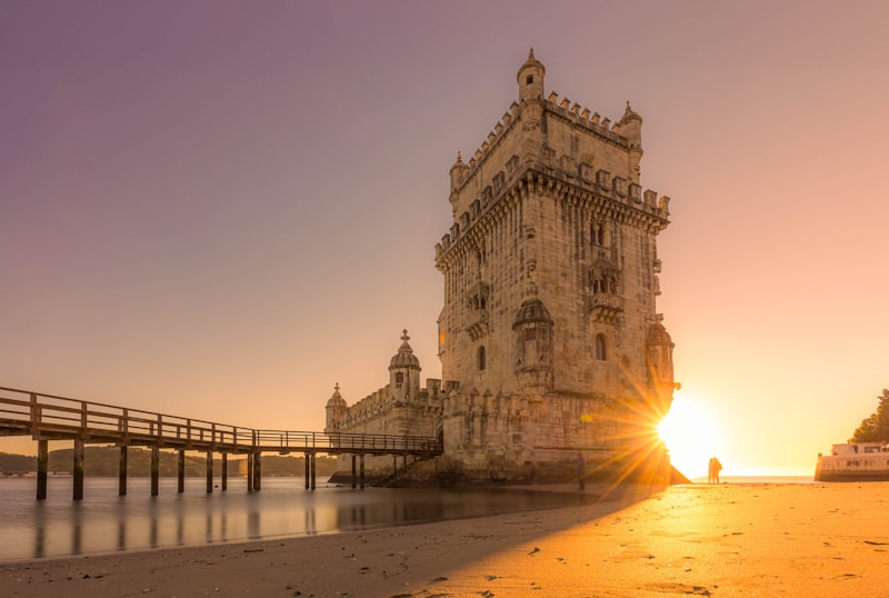 Torre de Belém al atardecer en Portugal