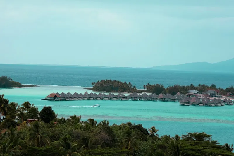 Vista de Tahití desde la distancia