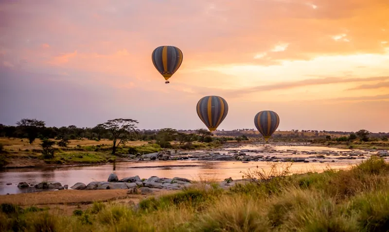 Globos aerostáticos sobre el Serengeti