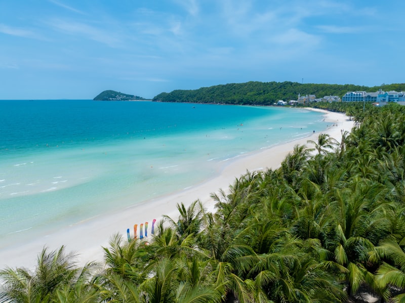 Playa de arena blanca en Phu Quoc en Vietnam