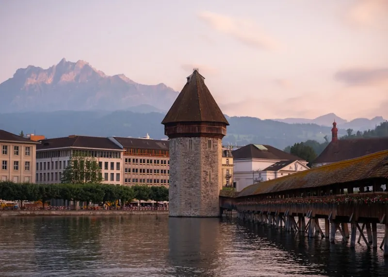 Puente de la Capilla en Lucerna en Suiza